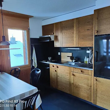 Schone Sonnige Ferienwohnung Nr 29 Im Haus Opal Apartment Grachen